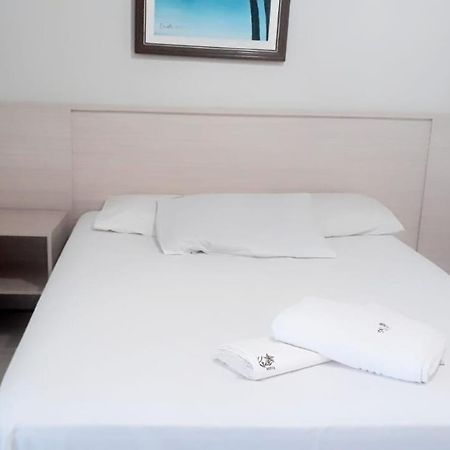 Kris Hotel Petrolina Kültér fotó